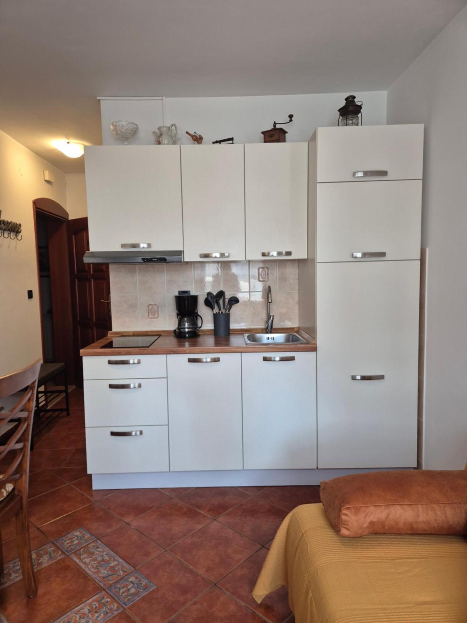 Apartments Antolovic เวอร์ซาร์ ภายนอก รูปภาพ