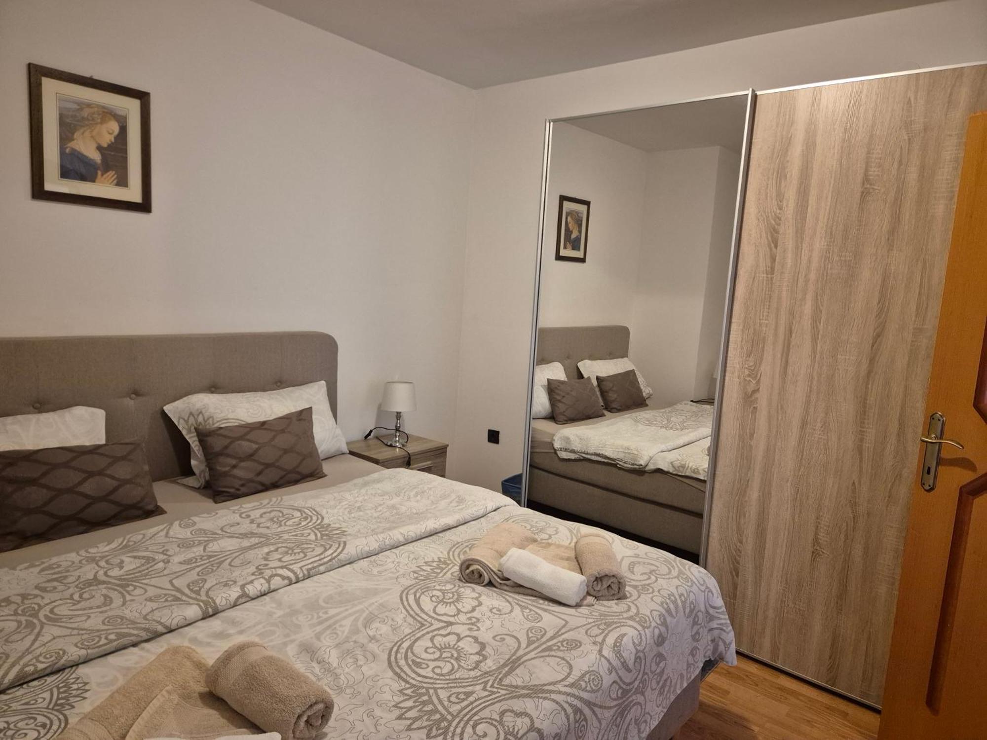 Apartments Antolovic เวอร์ซาร์ ห้อง รูปภาพ