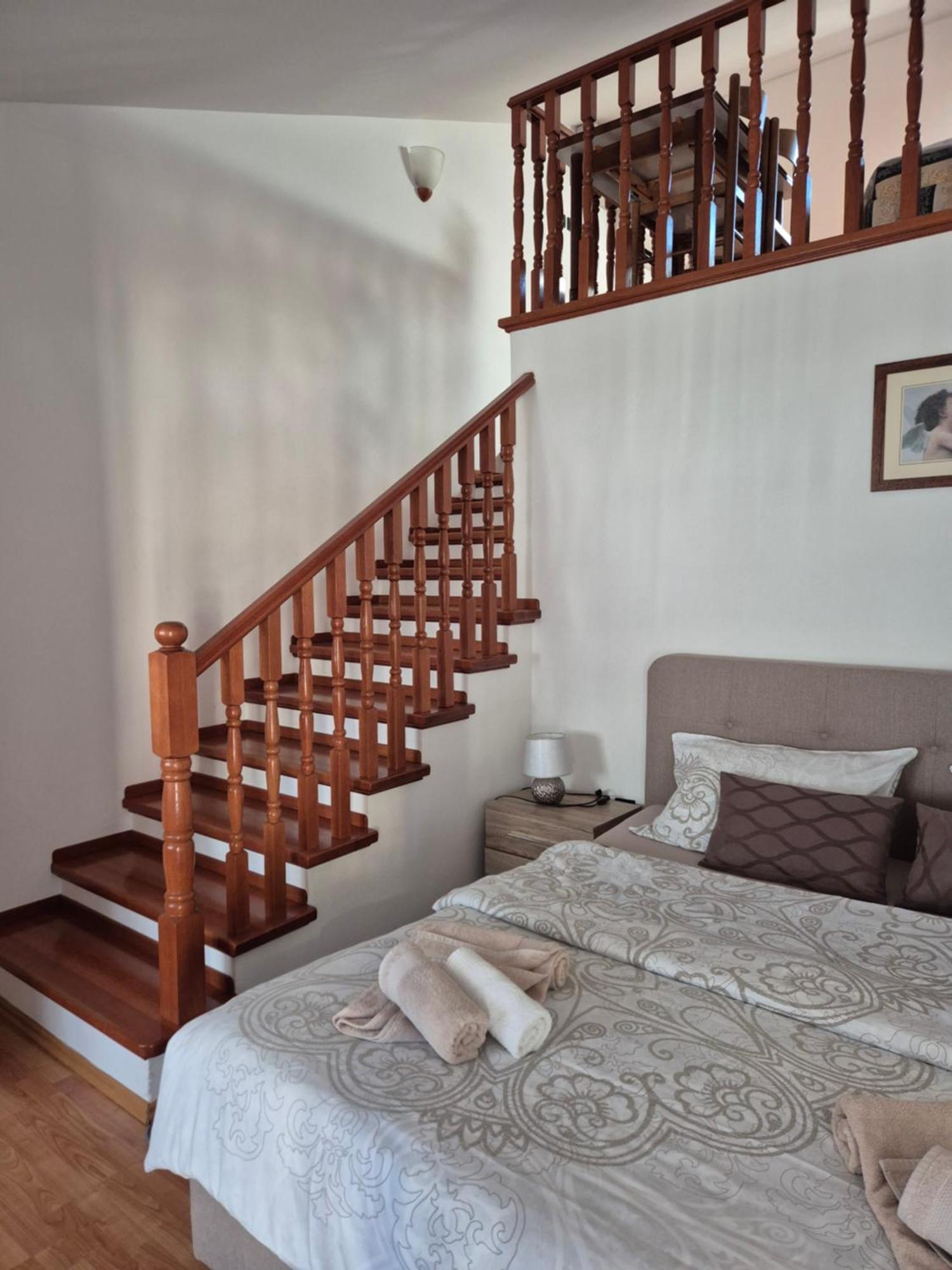 Apartments Antolovic เวอร์ซาร์ ภายนอก รูปภาพ