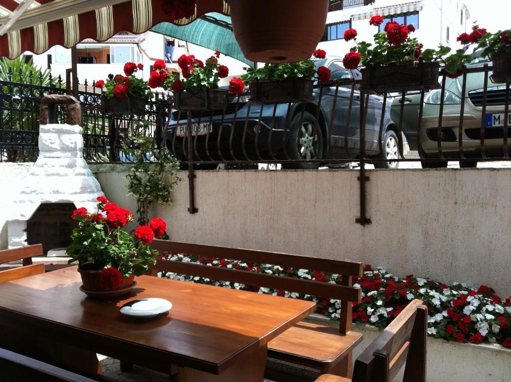 Apartments Antolovic เวอร์ซาร์ ภายนอก รูปภาพ